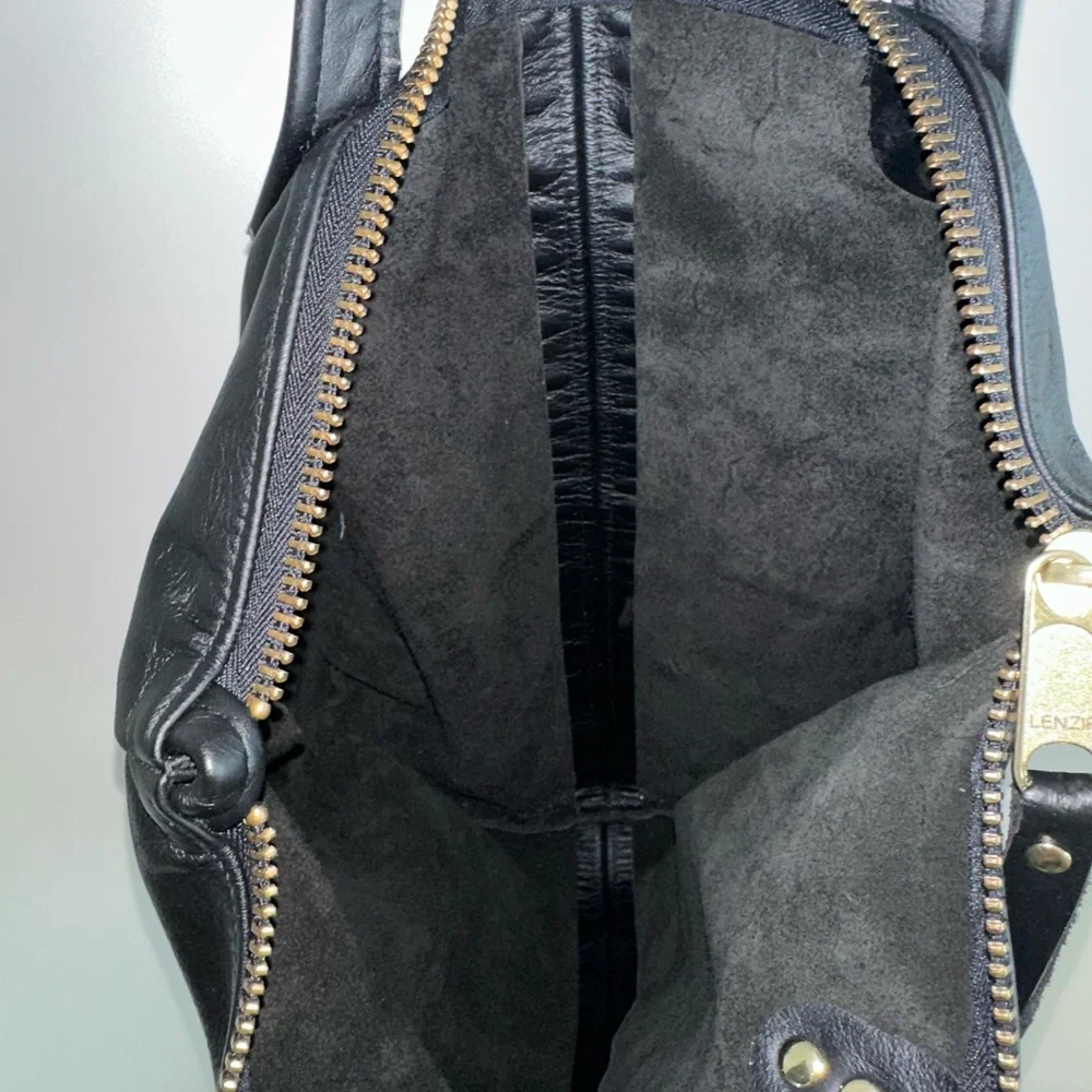 Make an offer! Elegant Black Leather Tote Bag - Picture 5 of 6